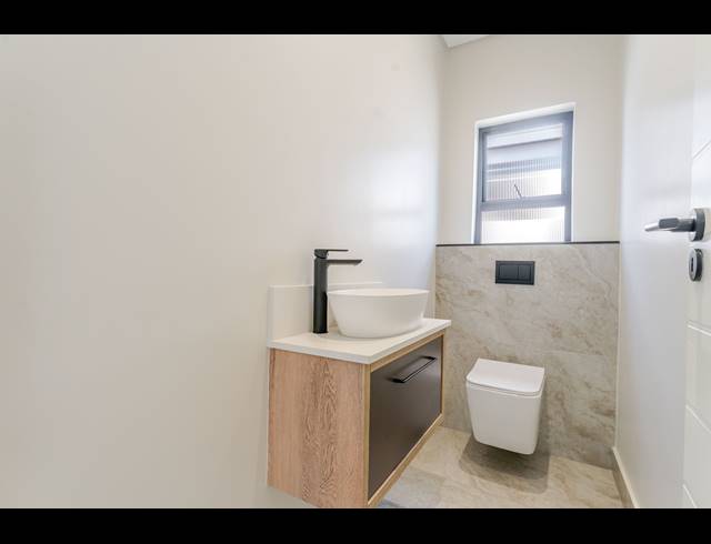 4 BEDROOM FREEHOLD FOR SALE IN OLIFANTSFONTEIN